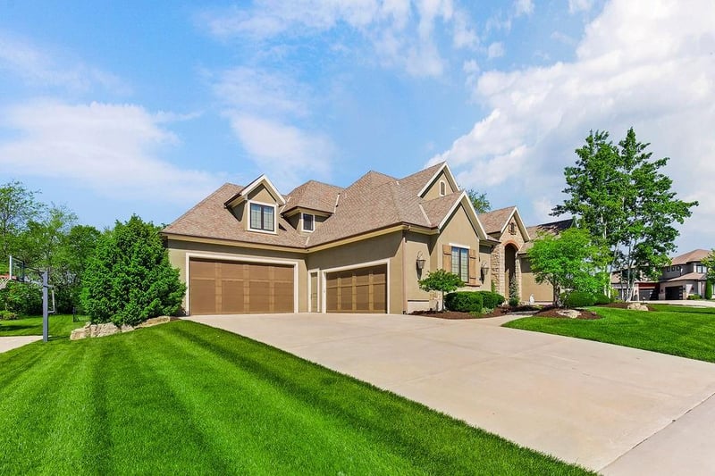 16316 Rosehill St, Overland Park, KS 66221