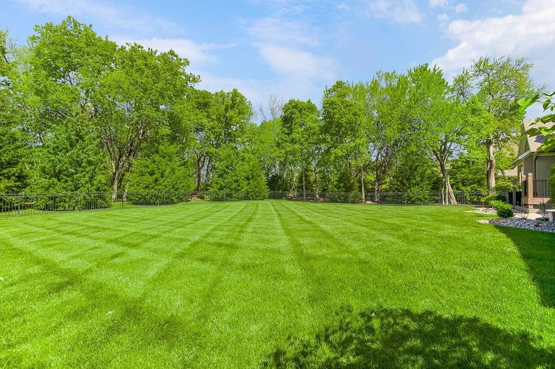 16316 Rosehill St, Overland Park, KS 66221