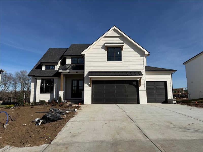 18501 Mohawk Ln, Overland Park, KS 66085