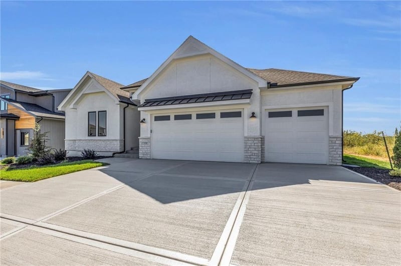 16962 Illusion St, Olathe, KS 66062