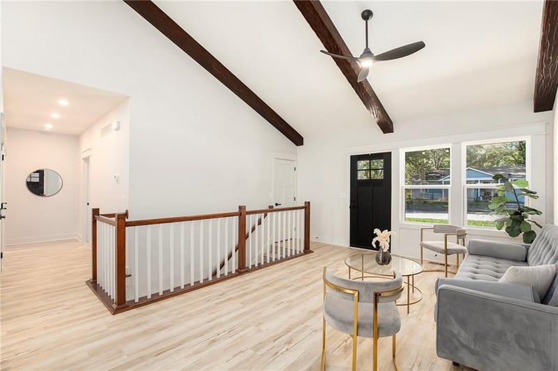 403 Mission Rd, Lee's Summit, MO 64063