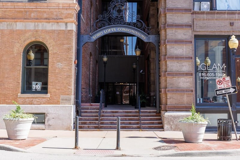 308 8th St #409, Kansas City, MO 64105