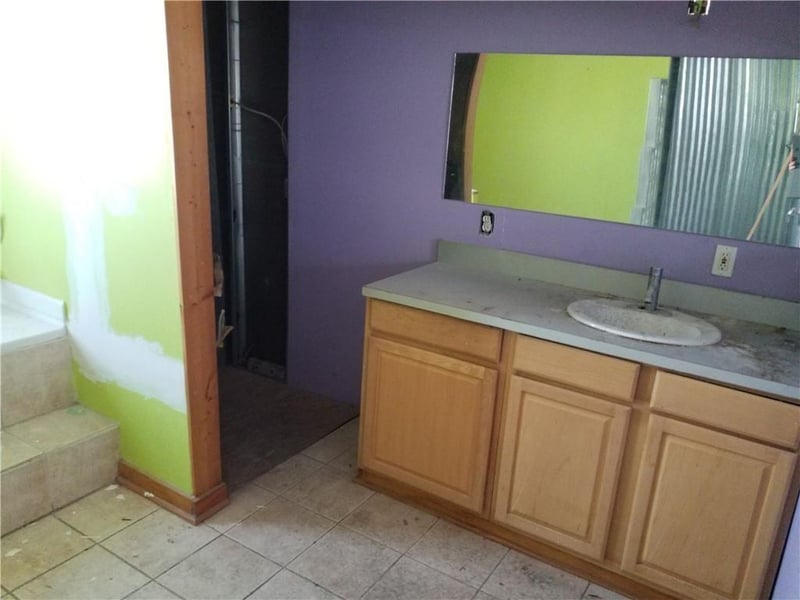 1038 5th St, Kansas City, MO 64106