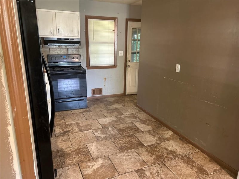 7615 48th St, Kansas City, MO 64129