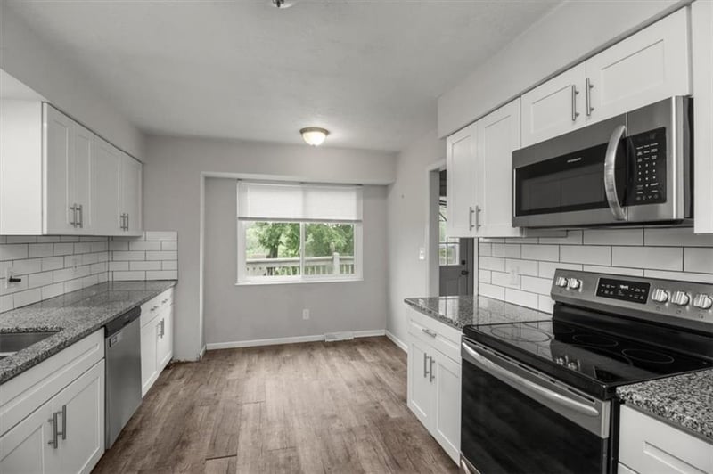 1005 23rd St, Blue Springs, MO 64015