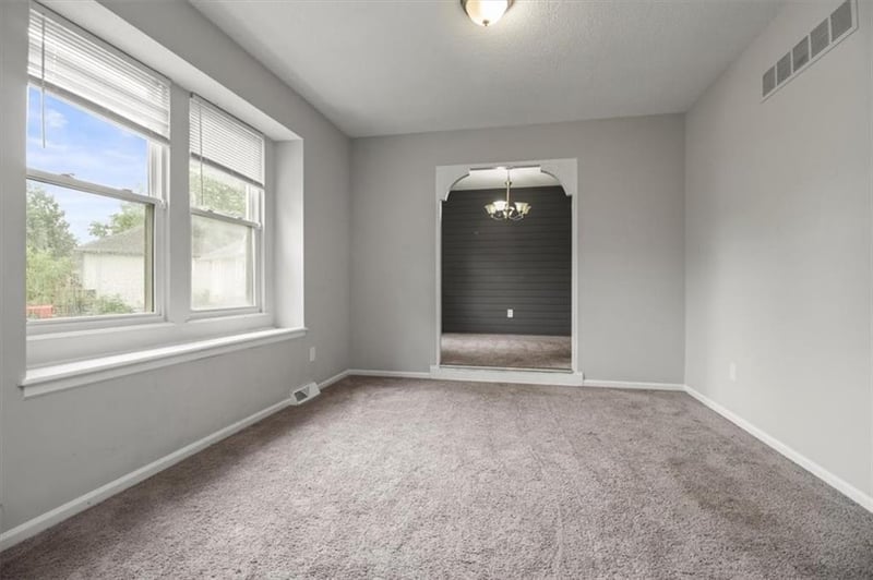 1005 23rd St, Blue Springs, MO 64015