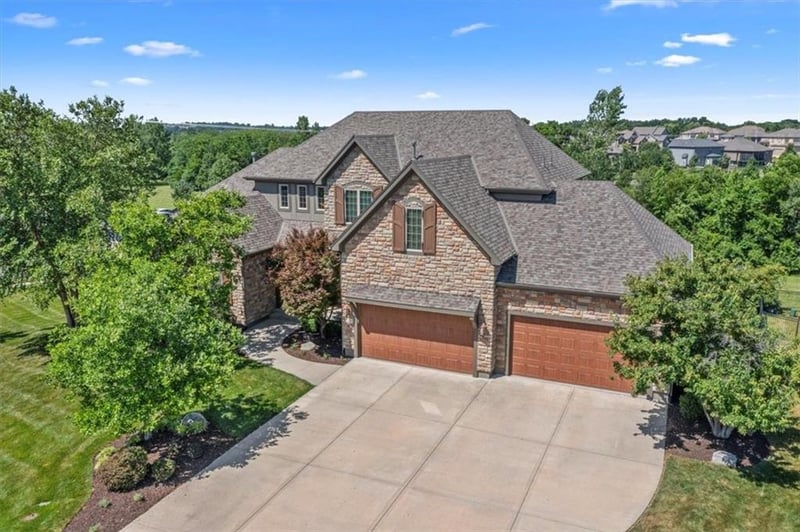 16220 Grant St, Overland Park, KS 66085