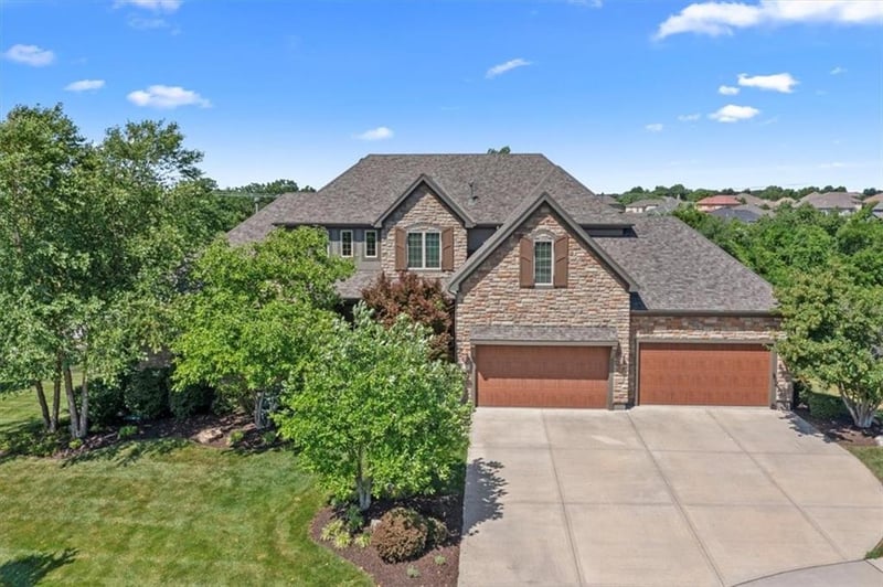 16220 Grant St, Overland Park, KS 66085
