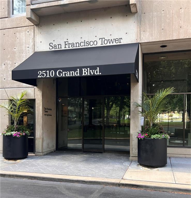 2510 Grand Blvd #2502-03, Kansas City, MO 64108