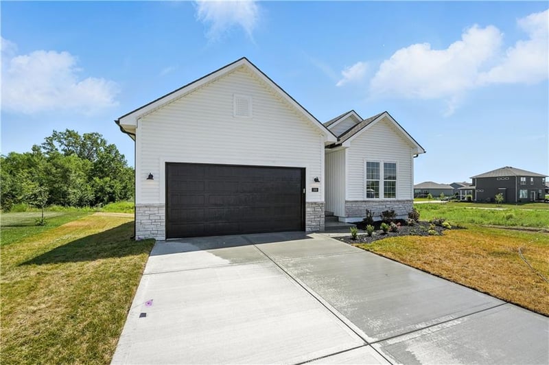 8324 4th St, Blue Springs, MO 64014