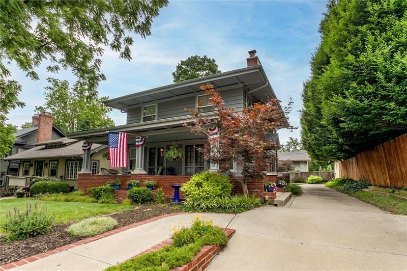 6033 Central St, Kansas City, MO 64113