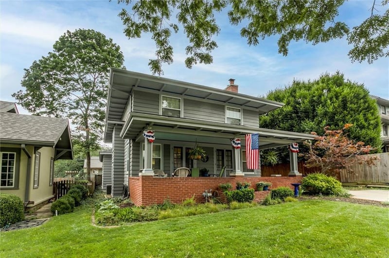 6033 Central St, Kansas City, MO 64113