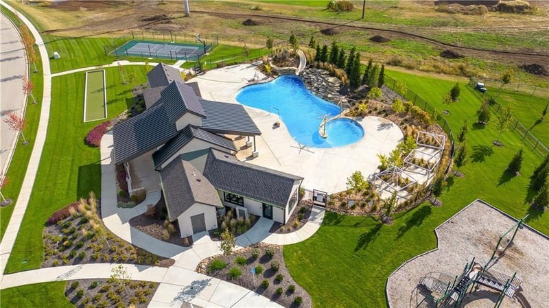 15841 Buena Vista St, Overland Park, KS 66224