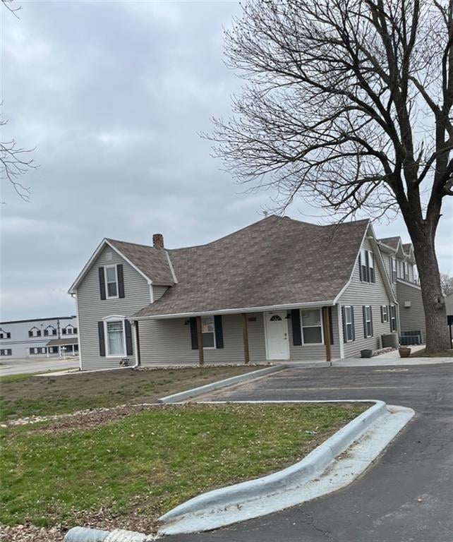 103 Jefferson St, Raymore, MO 64083