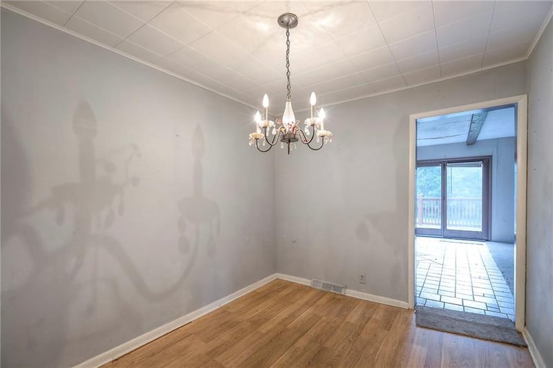 8519 Woodland Ave, Kansas City, MO 64131