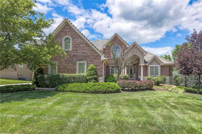 10118 N Helena Ave, Kansas City, MO 64154