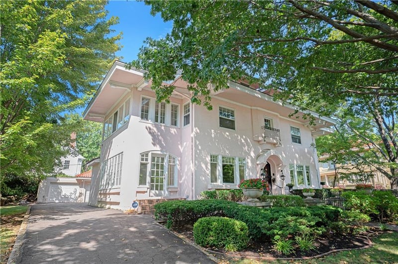 4600 Charlotte St, Kansas City, MO 64110