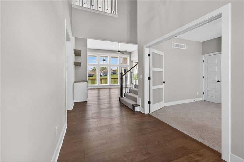 8325 76th Ter, Kansas City, MO 64158