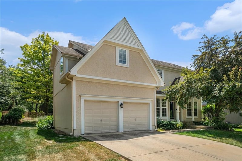 5305 W 155th Ter, Overland Park, KS 66224