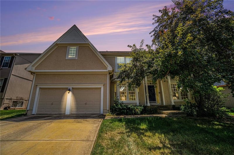 5305 W 155th Ter, Overland Park, KS 66224