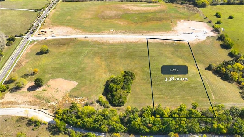 10778 Ewing Ave, Kansas City, MO 64156