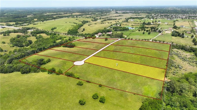 10779 Ewing Ave, Kansas City, MO 64156