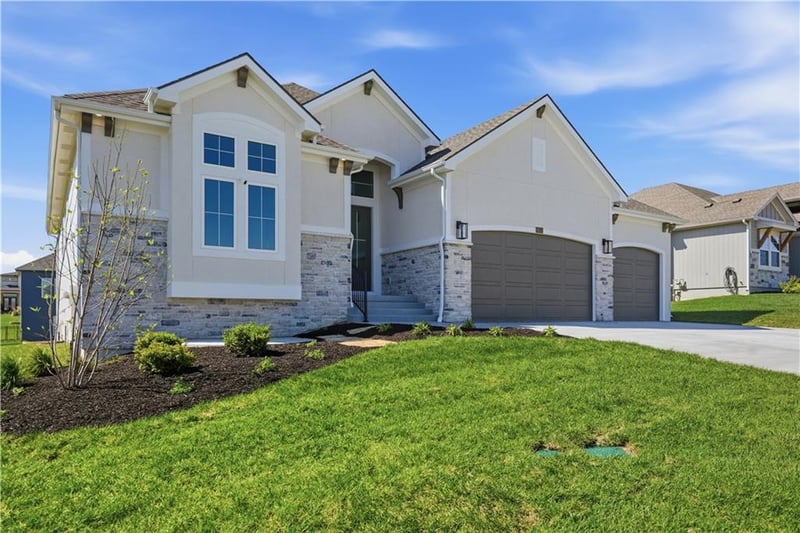 8212 NW 89th Ter, Kansas City, MO 64153