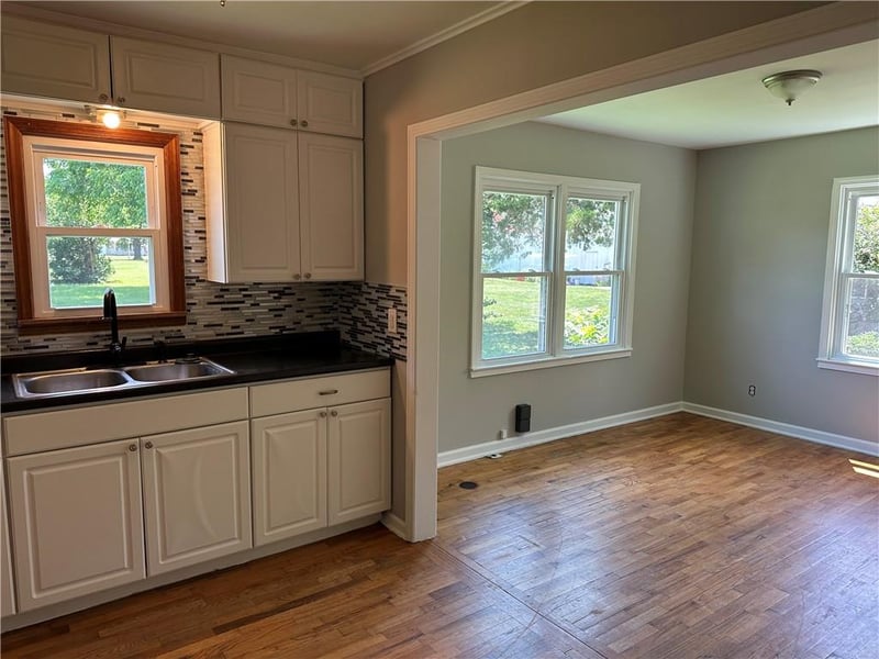 208 E 4th St, Norborne, MO 64668