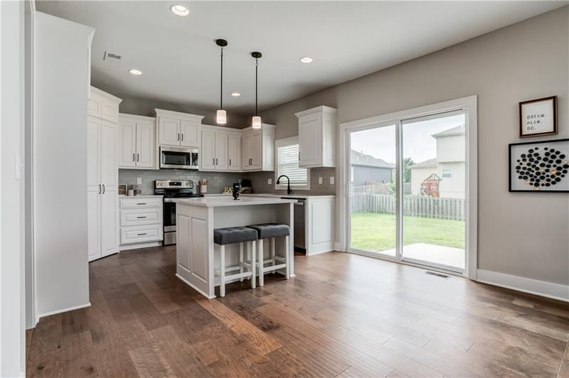 28601 162nd St, Gardner, KS 66030