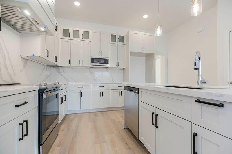 3827 93rd St, Kansas City, MO 64154