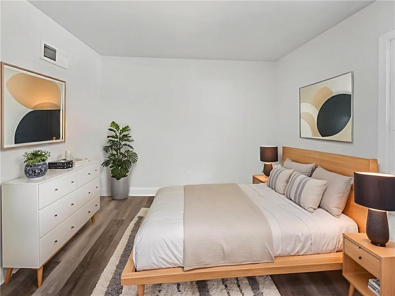 13201 53rd St, Kansas City, MO 64133