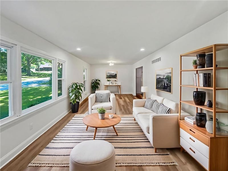 13201 53rd St, Kansas City, MO 64133