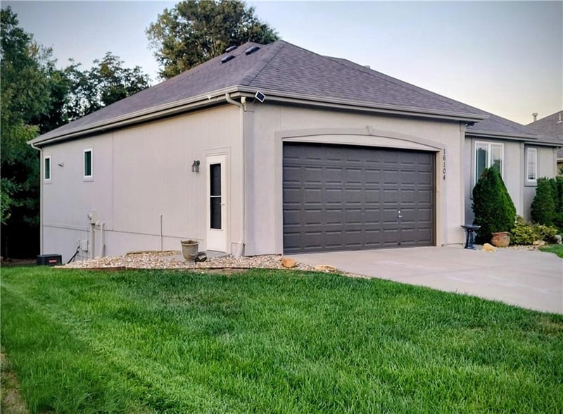 16104 E 76th St, Kansas City, MO 64139