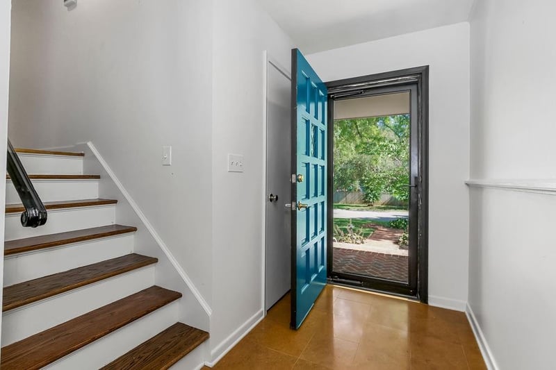 3611 W 99th St, Overland Park, KS 66206