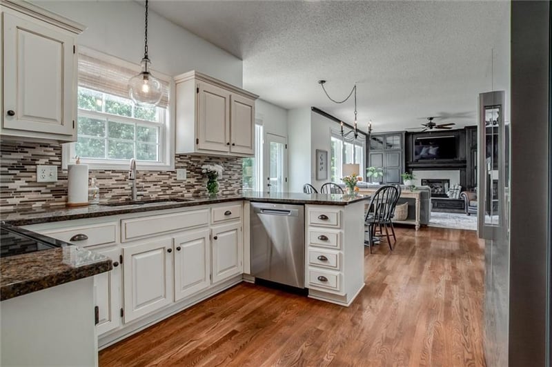 19713 W 97th St, Lenexa, KS 66220