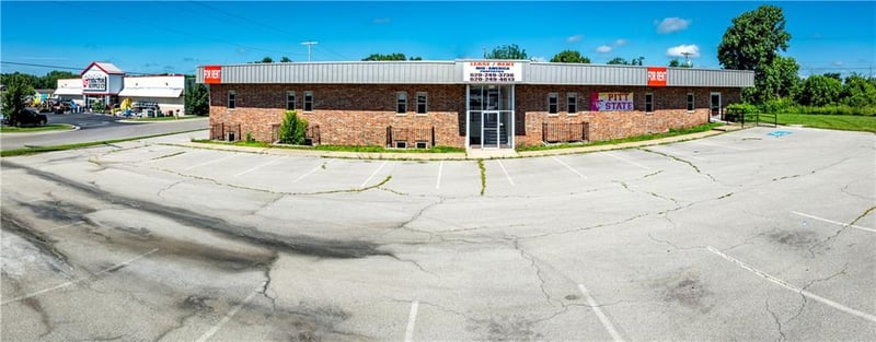 2807 N Broadway St, Pittsburg, KS 66762