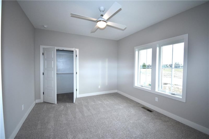 8312 76th Ter, Kansas City, MO 64158