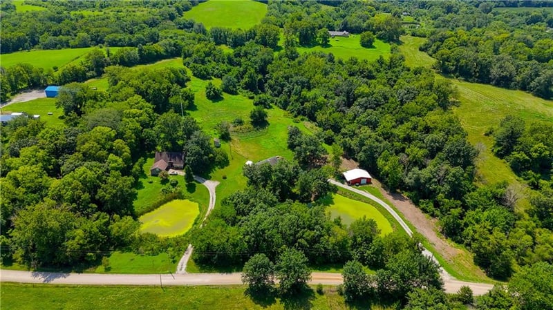 36987 W 63rd St, Camden, MO 64017
