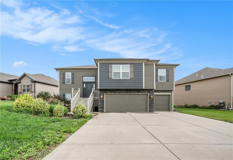 1603 NE 124th Ter, Kansas City, MO 64165