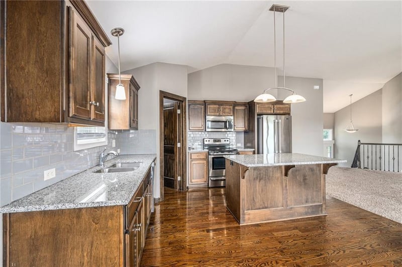 1603 NE 124th Ter, Kansas City, MO 64165