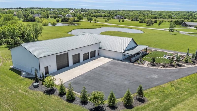2385 Pleasant Valley Dr, Ottawa, KS 66067