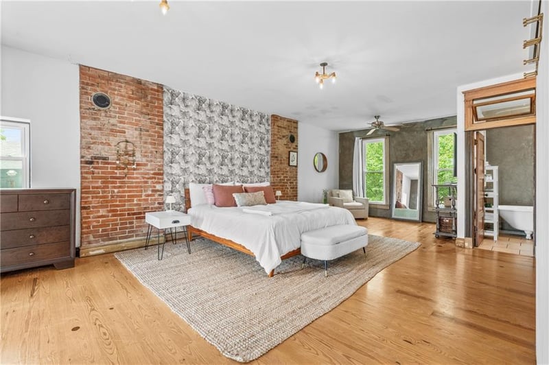 1637 Jefferson St, Kansas City, MO 64108
