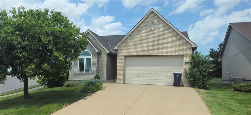 11236 Randolph Ave, Kansas City, MO 64157