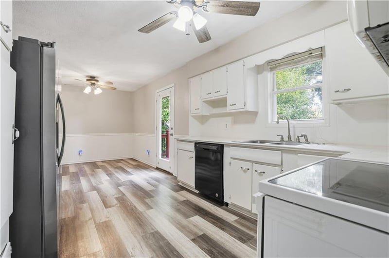 7912 55th St, Kansas City, MO 64119