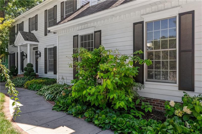 6420 Larson Ct, Kansas City, MO 64133