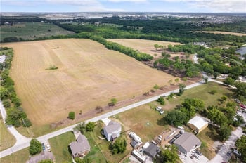 15424 Gardner East Rd, Gardner, KS 66030