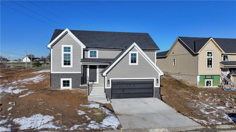 6500 NW 98th St, Kansas City, MO 64153