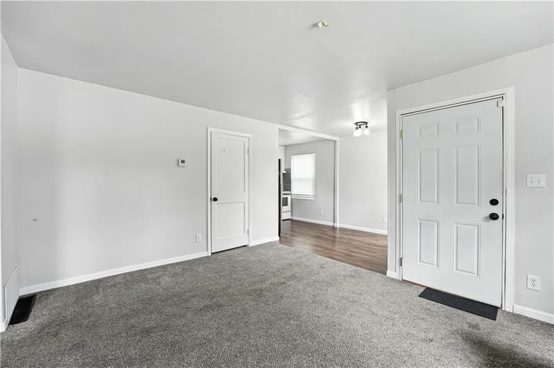 728 NE 45th St, Kansas City, MO 64116