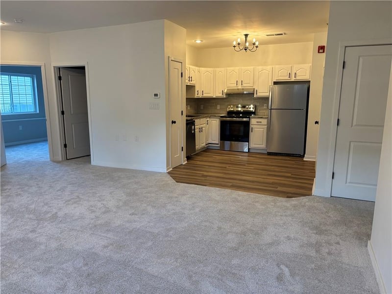 17201 32nd St #3, Independence, MO 64055