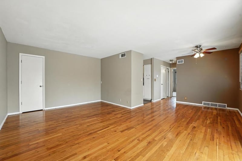 8215 Santa Fe Dr #8, Overland Park, KS 66204